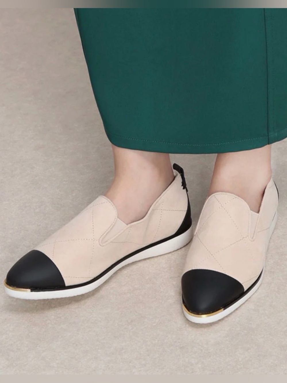 Cole Haan Grand Ambition Ivory Quilted Loafers size 9